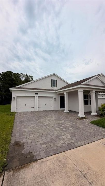 For Rent: $2,900 (3 beds, 2 baths, 2068 Square Feet)