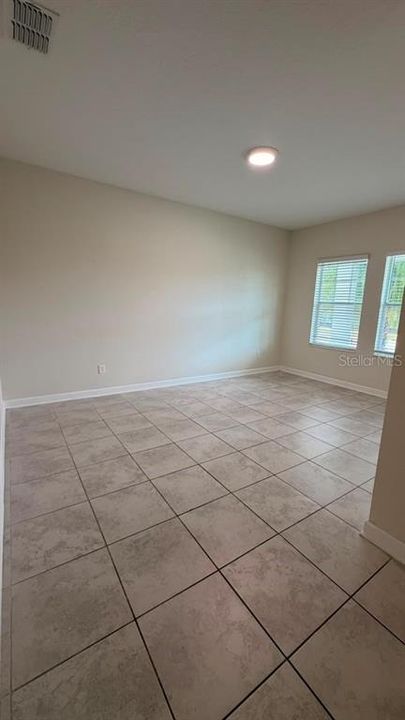 For Rent: $2,900 (3 beds, 2 baths, 2068 Square Feet)