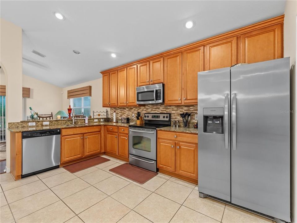 For Sale: $310,000 (3 beds, 2 baths, 1716 Square Feet)