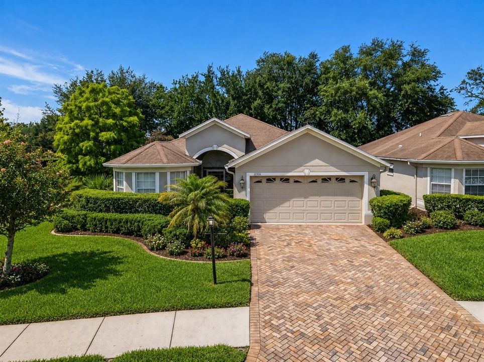 For Sale: $310,000 (3 beds, 2 baths, 1716 Square Feet)