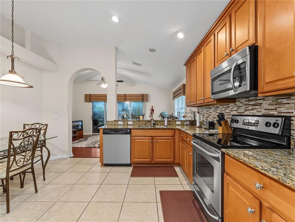 For Sale: $310,000 (3 beds, 2 baths, 1716 Square Feet)