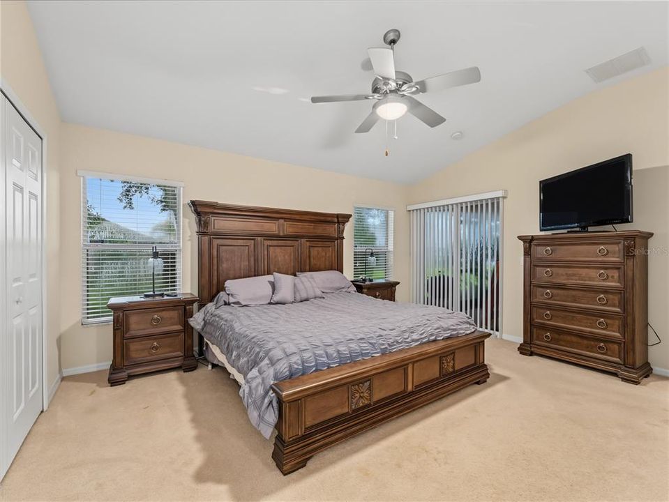 For Sale: $310,000 (3 beds, 2 baths, 1716 Square Feet)