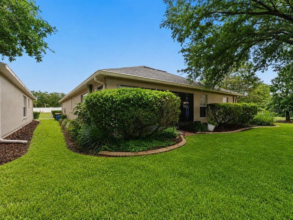 For Sale: $310,000 (3 beds, 2 baths, 1716 Square Feet)