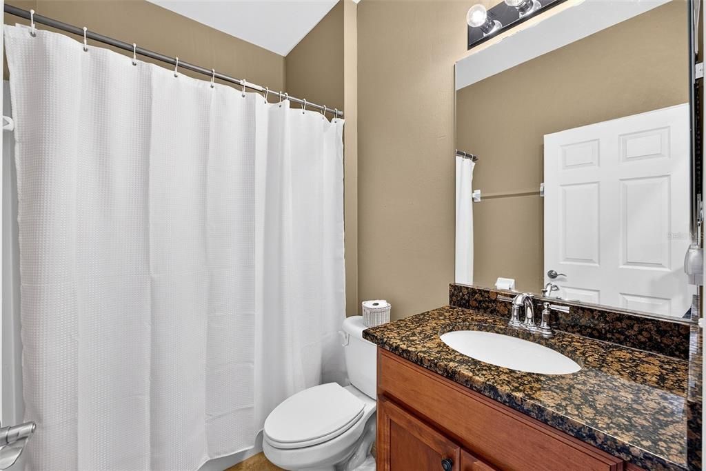 For Sale: $325,000 (3 beds, 2 baths, 1557 Square Feet)