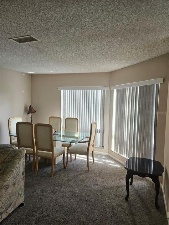 For Sale: $114,000 (2 beds, 2 baths, 976 Square Feet)