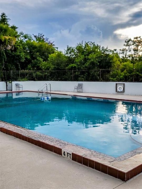 For Sale: $114,000 (2 beds, 2 baths, 976 Square Feet)