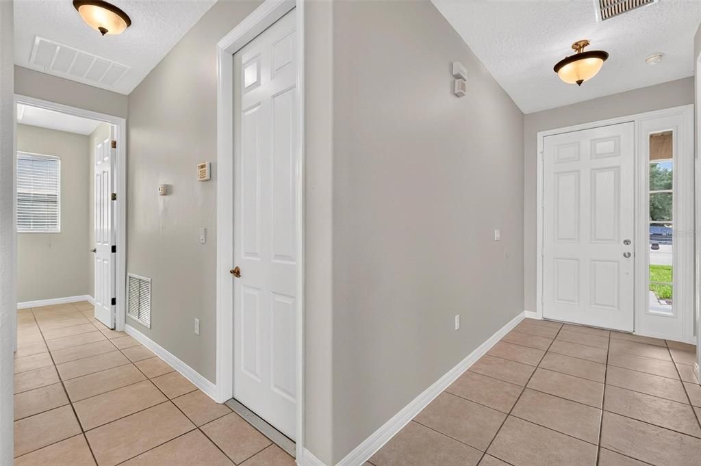 Active With Contract: $325,000 (4 beds, 2 baths, 1923 Square Feet)