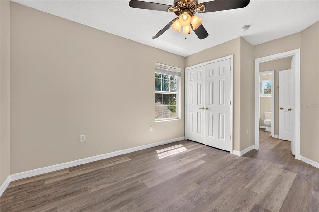 Active With Contract: $325,000 (4 beds, 2 baths, 1923 Square Feet)