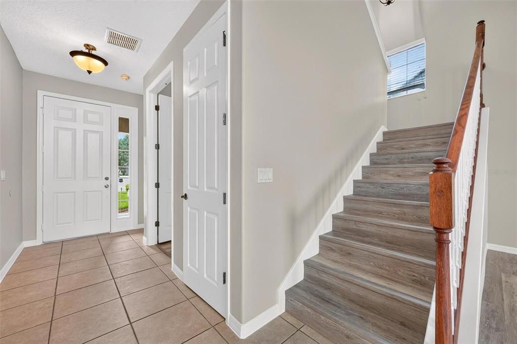 Active With Contract: $325,000 (4 beds, 2 baths, 1923 Square Feet)