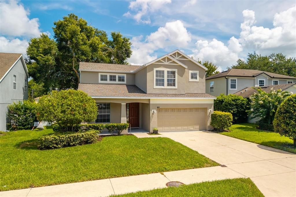 Active With Contract: $325,000 (4 beds, 2 baths, 1923 Square Feet)