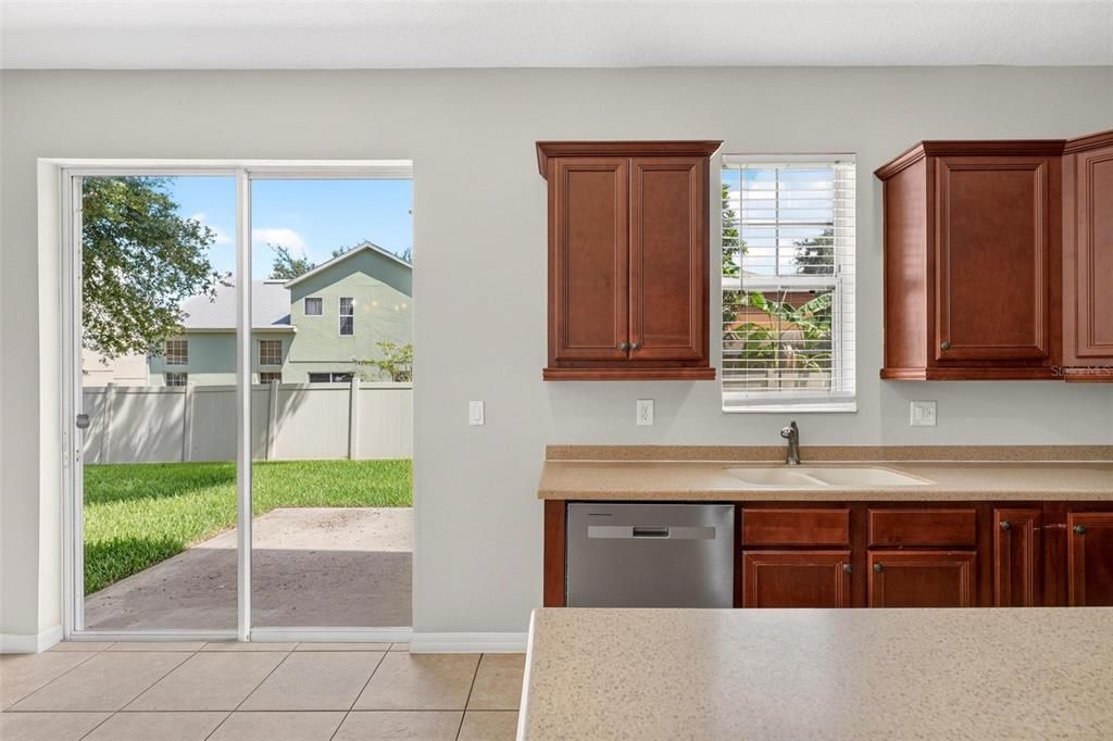 Active With Contract: $325,000 (4 beds, 2 baths, 1923 Square Feet)