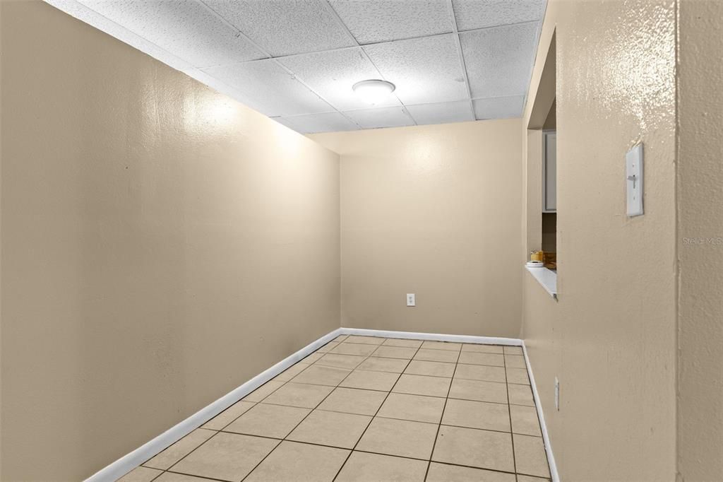 For Rent: $1,045 (1 beds, 1 baths, 500 Square Feet)