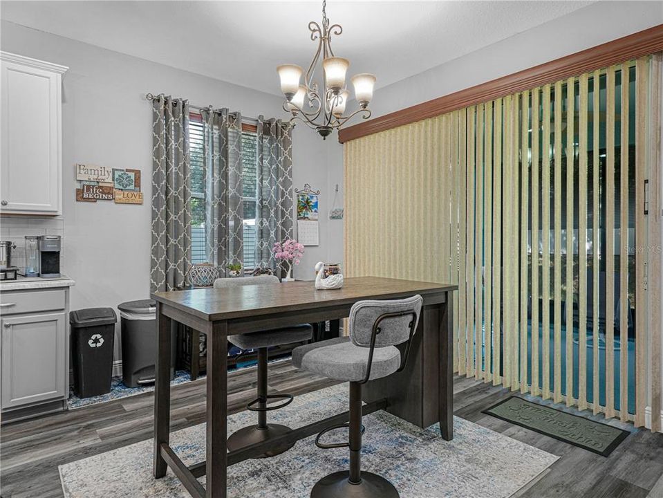 待售: $479,000 (4 贝兹, 3 浴室, 2297 平方英尺)