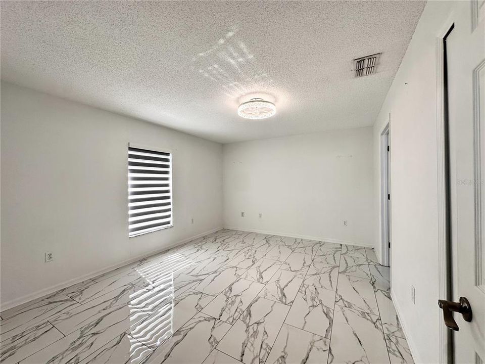 For Sale: $360,000 (4 beds, 2 baths, 1667 Square Feet)