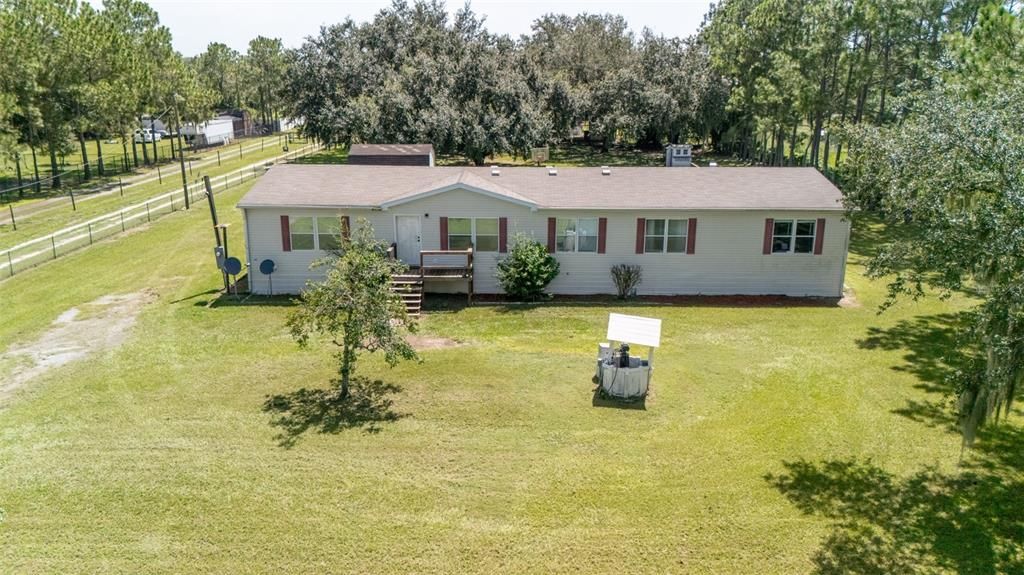For Sale: $265,000 (4 beds, 2 baths, 2432 Square Feet)