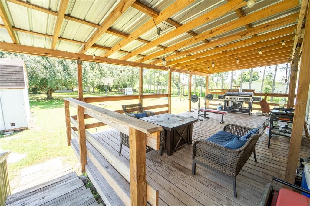 For Sale: $265,000 (4 beds, 2 baths, 2432 Square Feet)