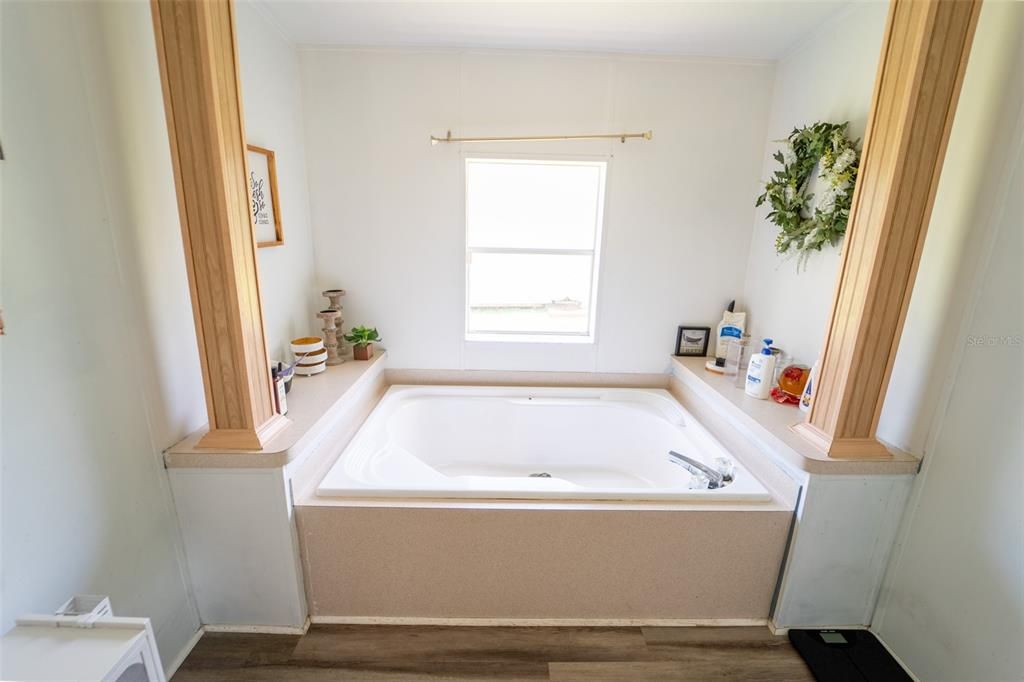 For Sale: $265,000 (4 beds, 2 baths, 2432 Square Feet)