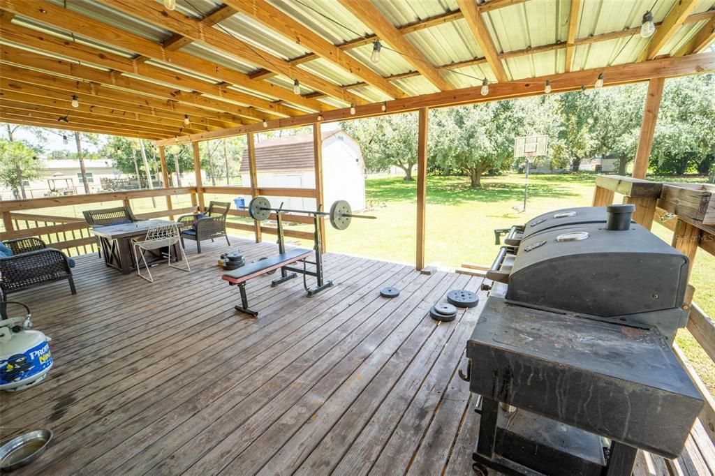 For Sale: $265,000 (4 beds, 2 baths, 2432 Square Feet)