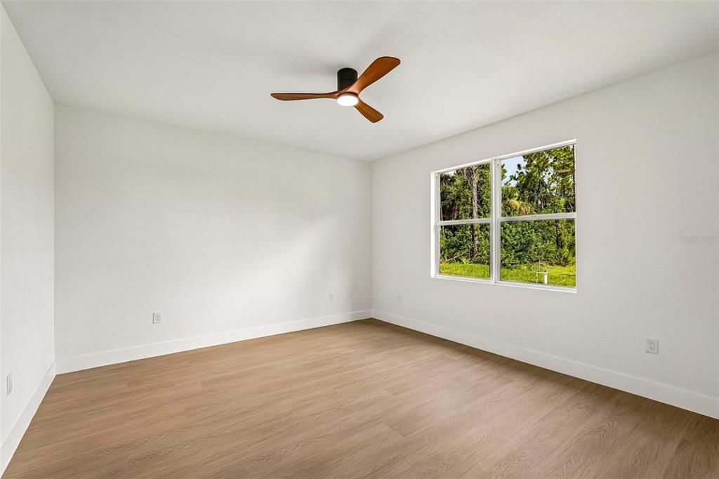 For Sale: $375,000 (3 beds, 2 baths, 1722 Square Feet)