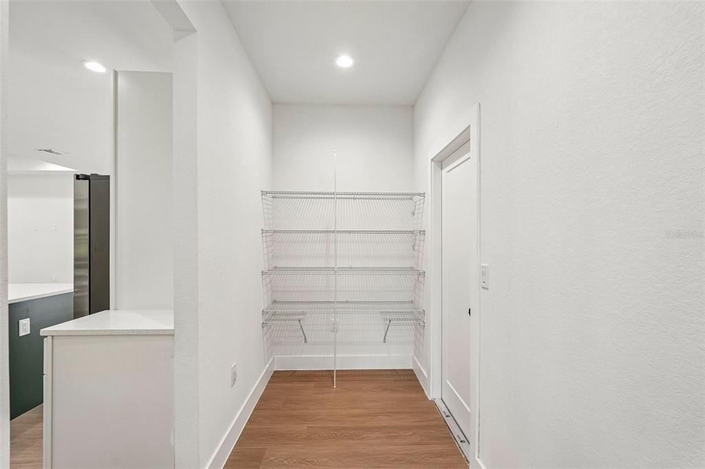 For Sale: $375,000 (3 beds, 2 baths, 1722 Square Feet)