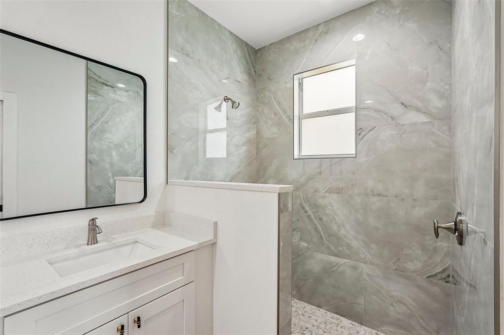 For Sale: $375,000 (3 beds, 2 baths, 1722 Square Feet)