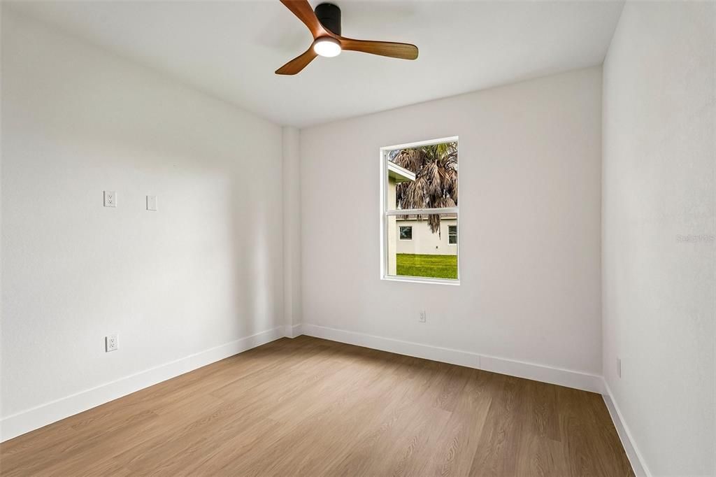 For Sale: $375,000 (3 beds, 2 baths, 1722 Square Feet)