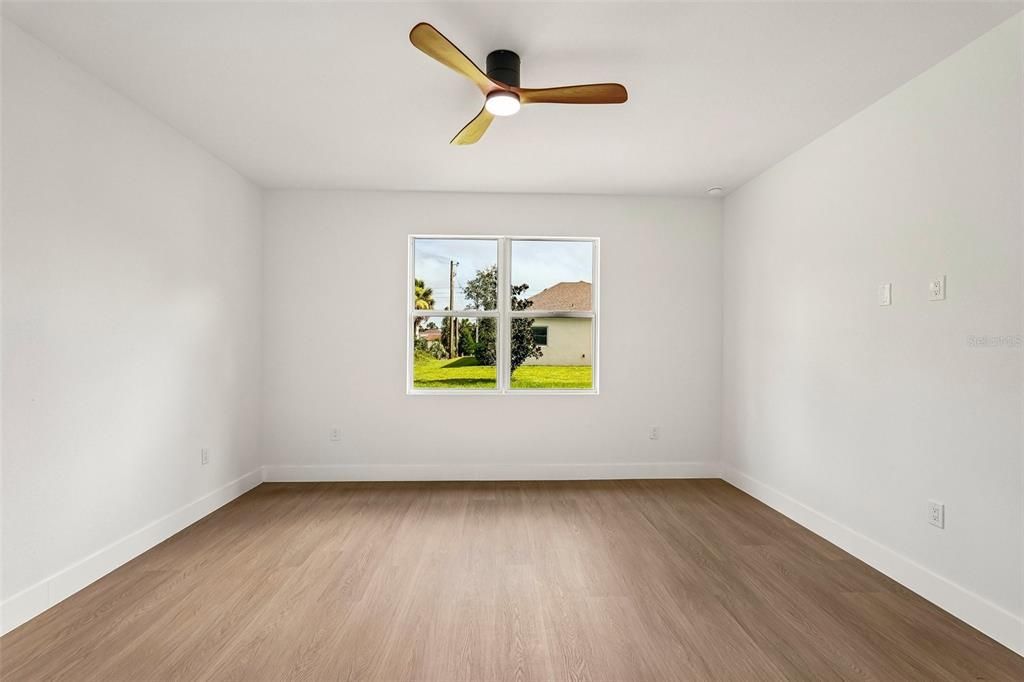 For Sale: $375,000 (3 beds, 2 baths, 1722 Square Feet)