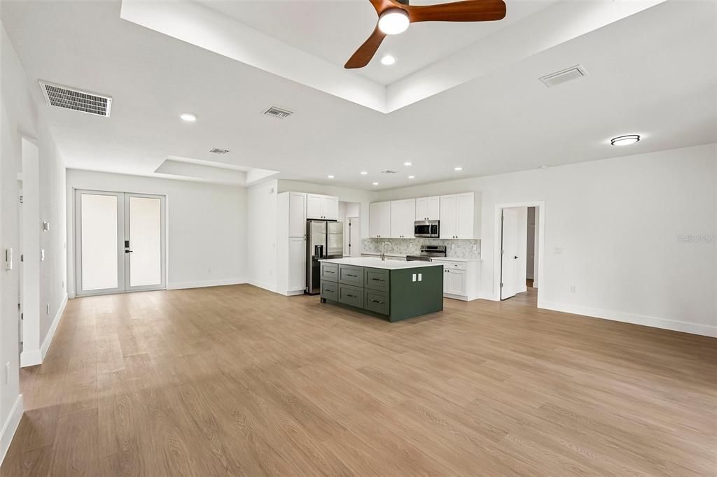 For Sale: $375,000 (3 beds, 2 baths, 1722 Square Feet)
