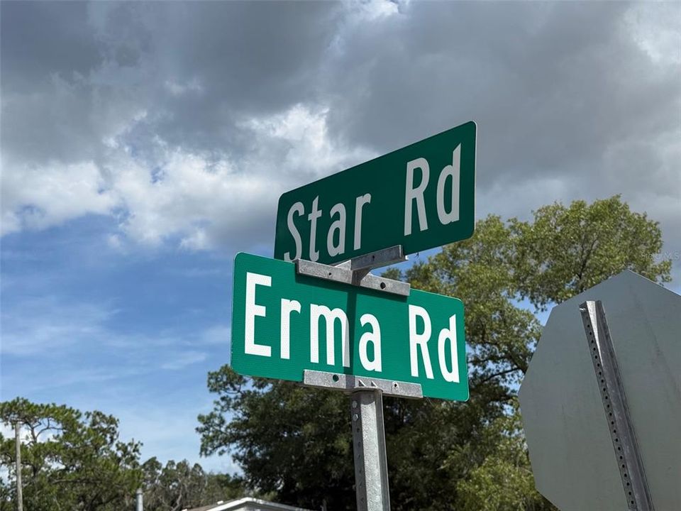 На продажу: $60,000 (0.90 acres)