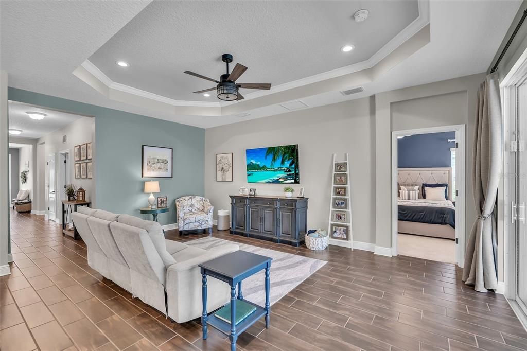 For Sale: $524,900 (3 beds, 3 baths, 2085 Square Feet)