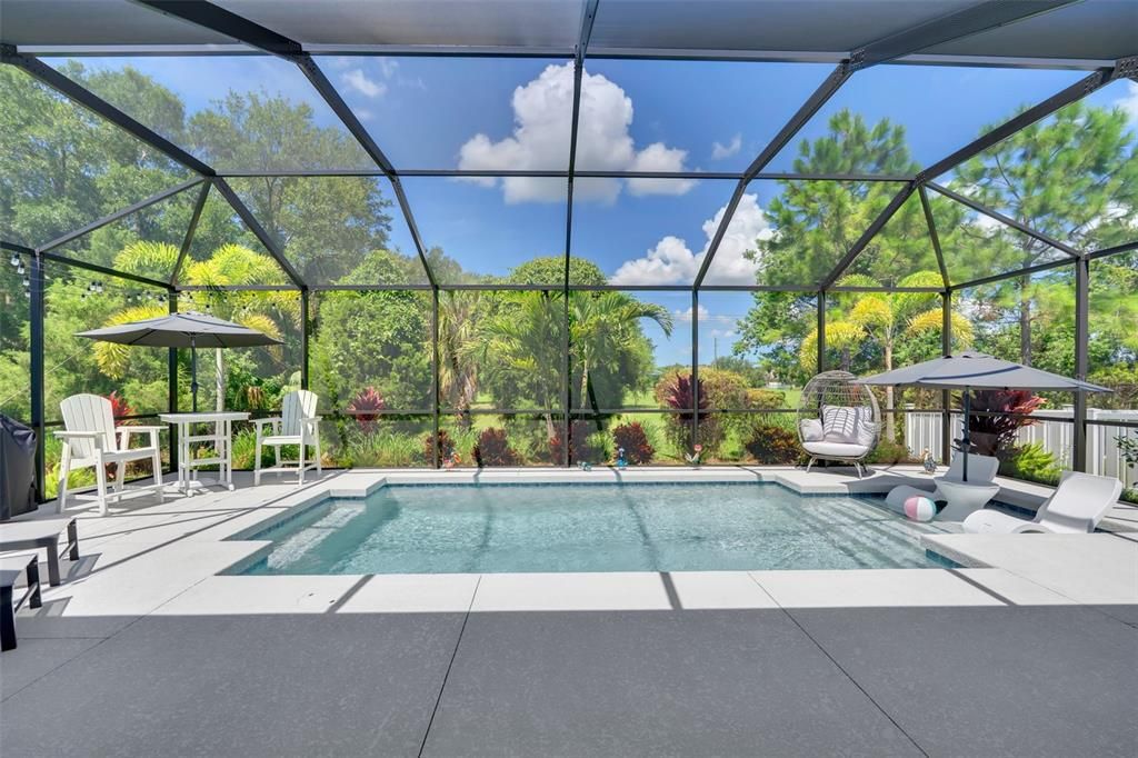 For Sale: $524,900 (3 beds, 3 baths, 2085 Square Feet)