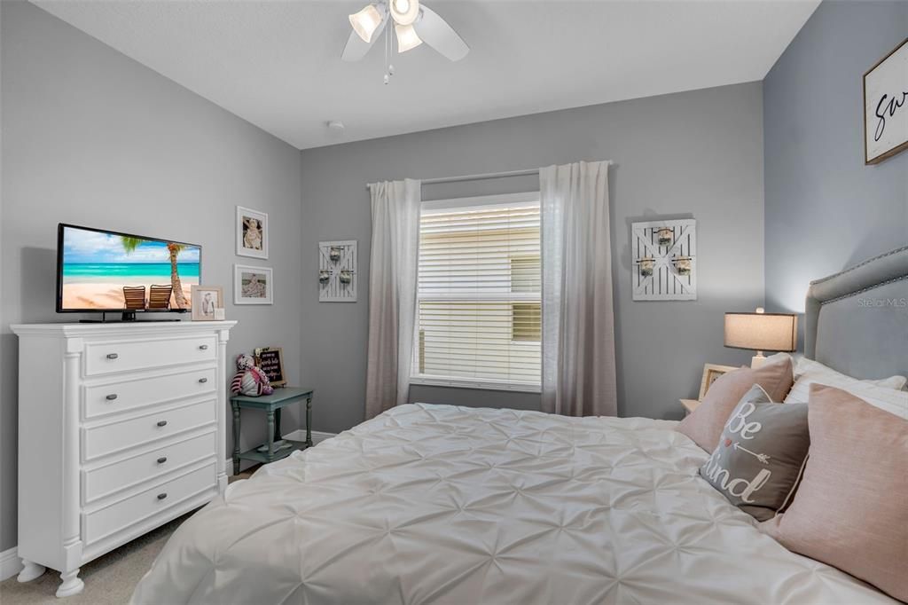 For Sale: $524,900 (3 beds, 3 baths, 2085 Square Feet)