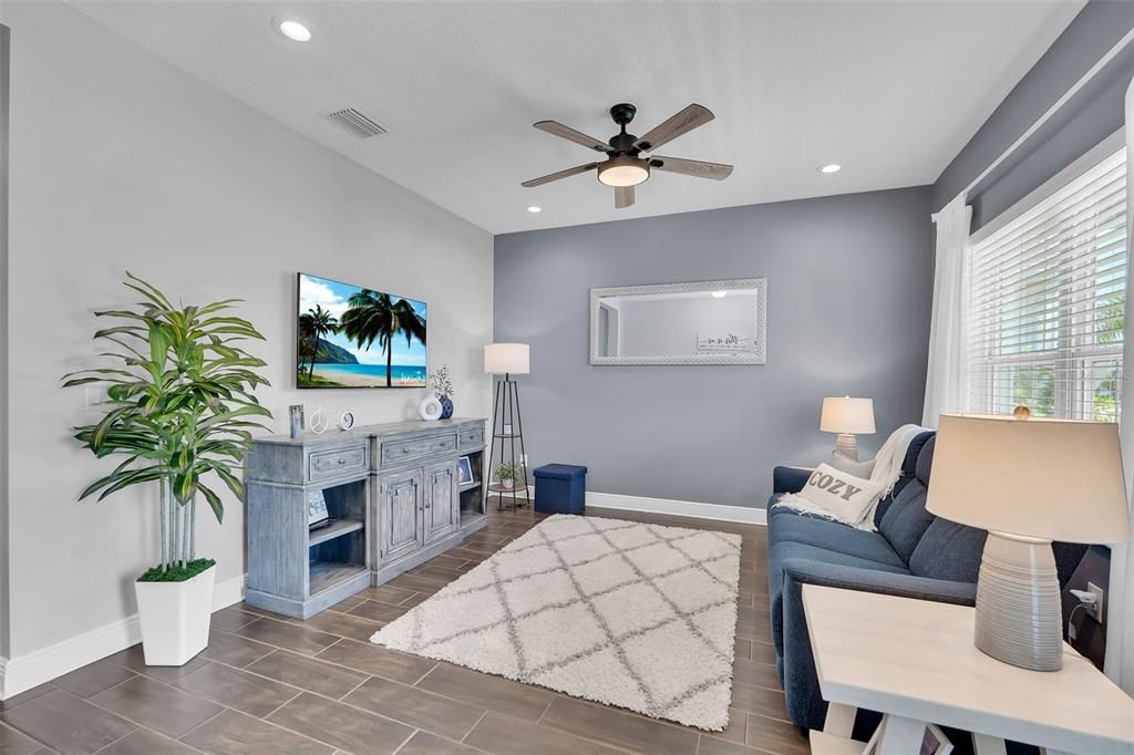 For Sale: $524,900 (3 beds, 3 baths, 2085 Square Feet)