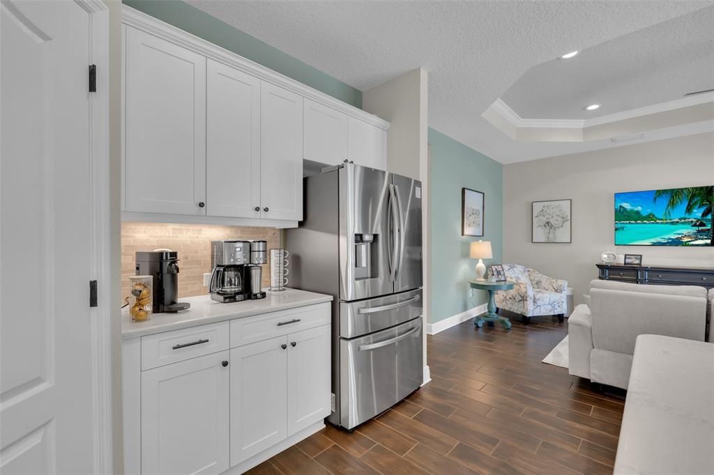 For Sale: $524,900 (3 beds, 3 baths, 2085 Square Feet)