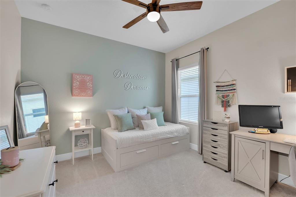 For Sale: $524,900 (3 beds, 3 baths, 2085 Square Feet)