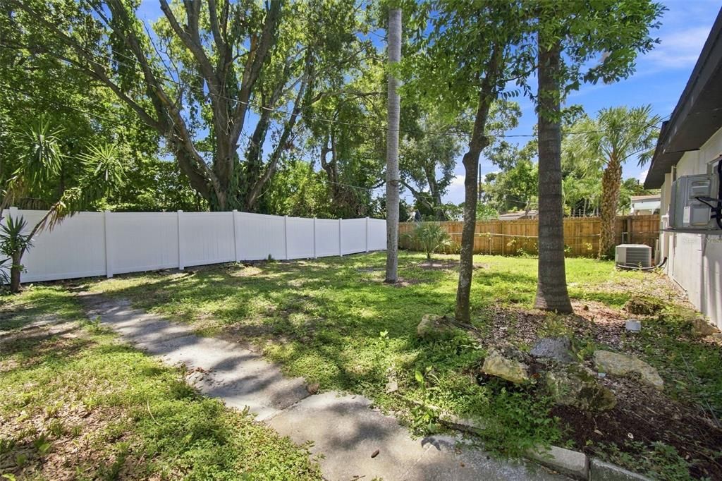 En Venta: $449,900 (3 camas, 2 baños, 1687 Pies cuadrados)