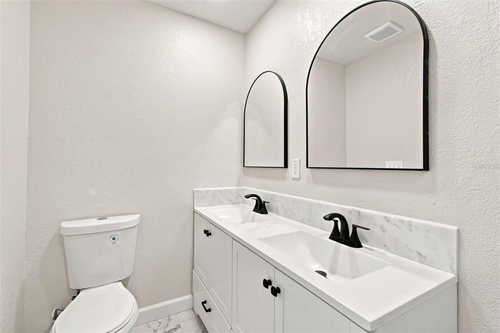 En Venta: $449,900 (3 camas, 2 baños, 1687 Pies cuadrados)