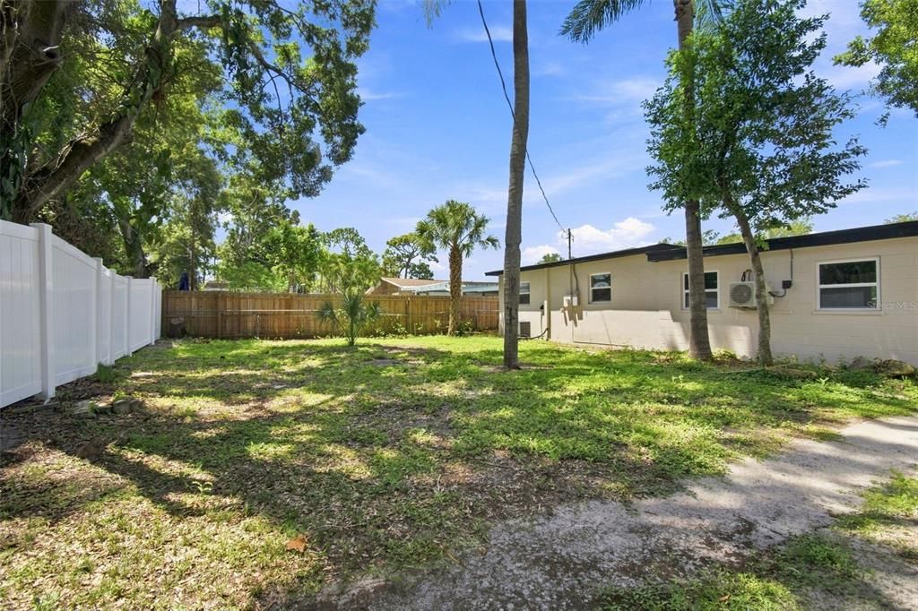En Venta: $449,900 (3 camas, 2 baños, 1687 Pies cuadrados)
