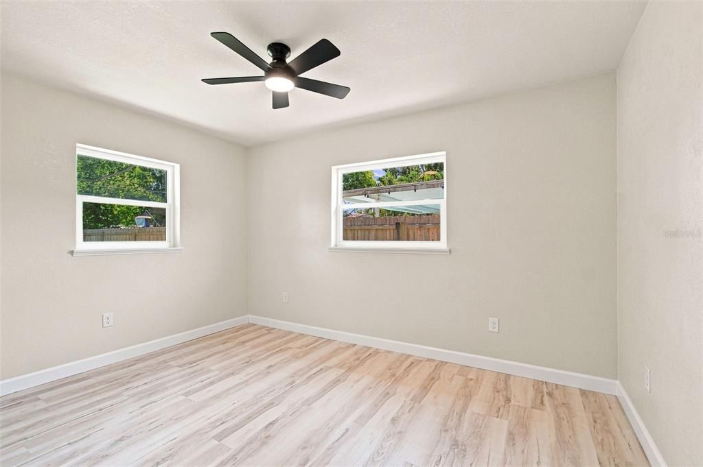 En Venta: $449,900 (3 camas, 2 baños, 1687 Pies cuadrados)
