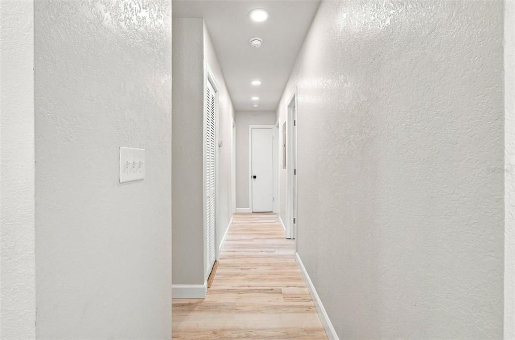 En Venta: $449,900 (3 camas, 2 baños, 1687 Pies cuadrados)