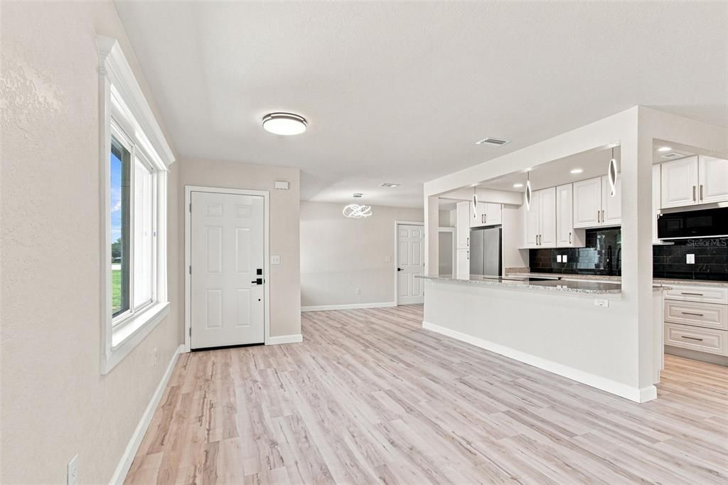 En Venta: $449,900 (3 camas, 2 baños, 1687 Pies cuadrados)