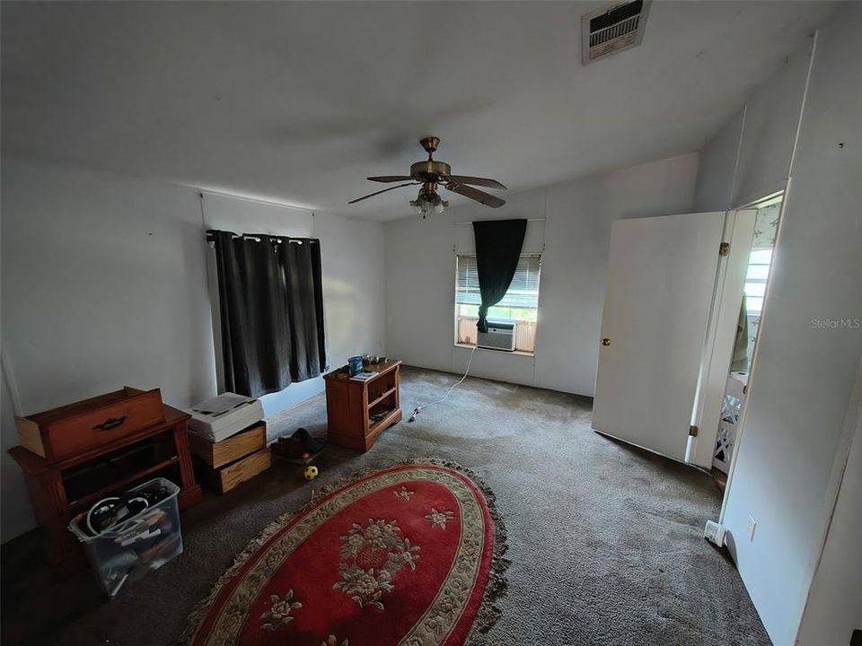 En Venta: $140,000 (3 camas, 2 baños, 1500 Pies cuadrados)