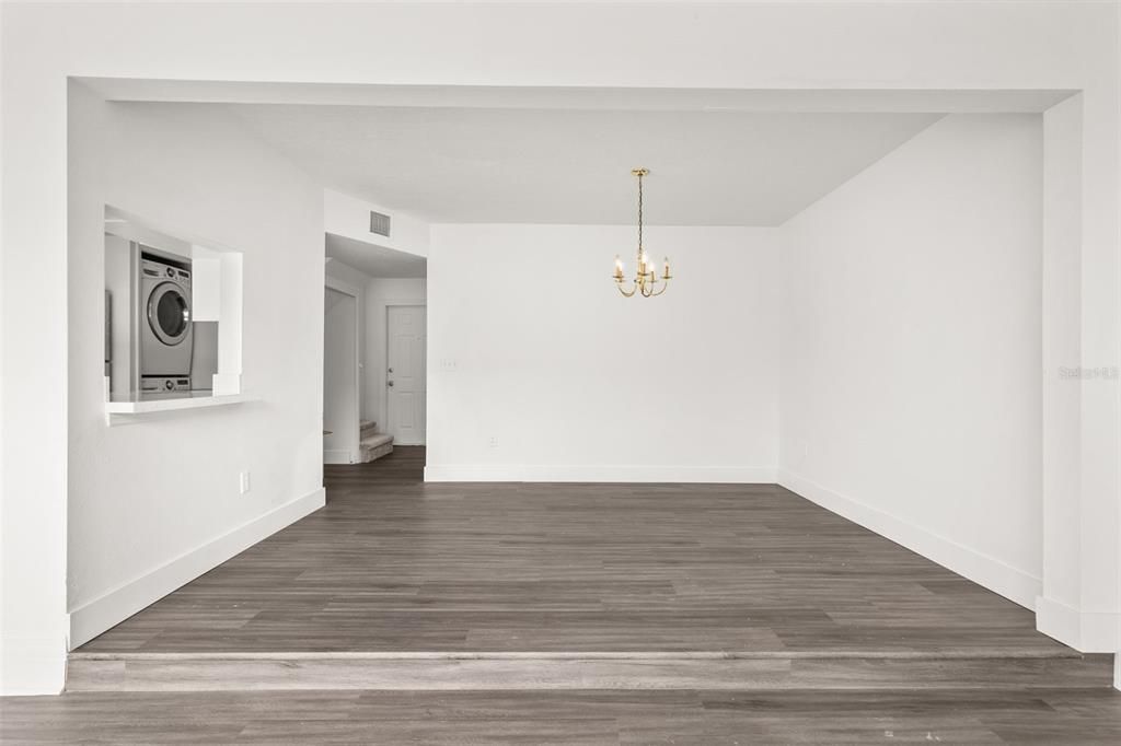 En Venta: $275,000 (4 camas, 3 baños, 1748 Pies cuadrados)
