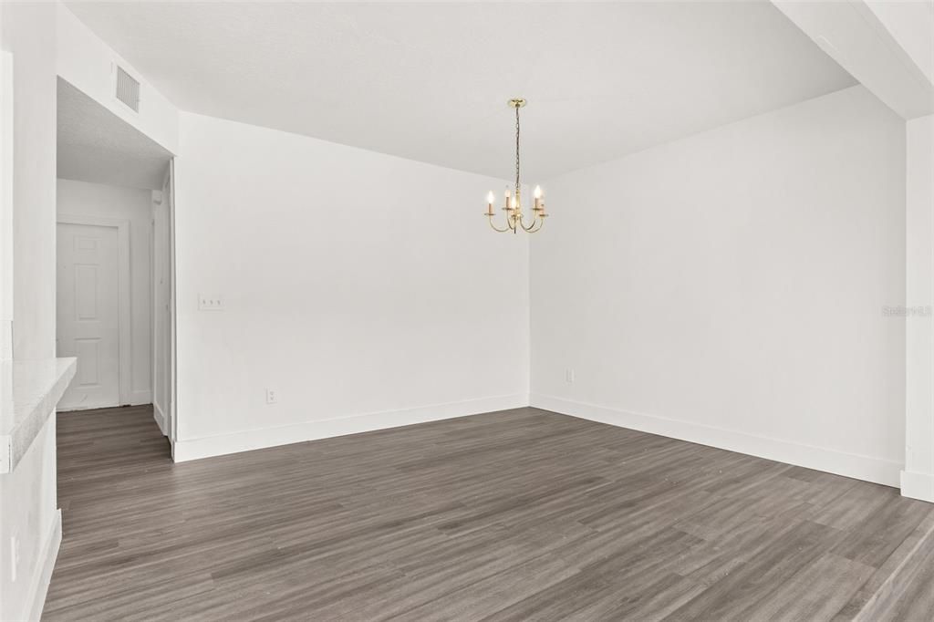 En Venta: $275,000 (4 camas, 3 baños, 1748 Pies cuadrados)