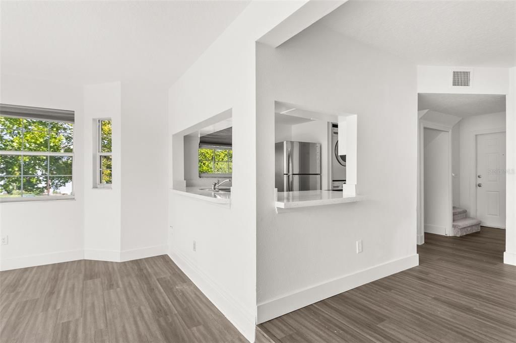 En Venta: $275,000 (4 camas, 3 baños, 1748 Pies cuadrados)