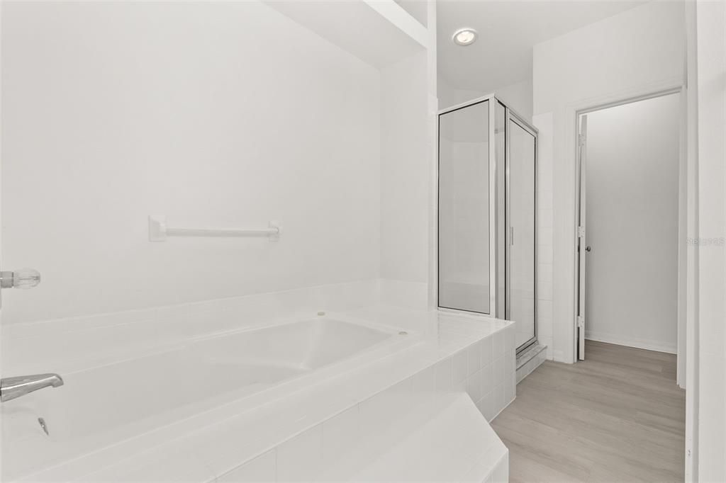 En Venta: $275,000 (4 camas, 3 baños, 1748 Pies cuadrados)