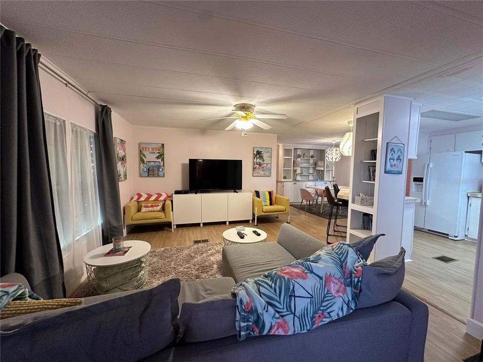 For Rent: $1,495 (2 beds, 2 baths, 900 Square Feet)