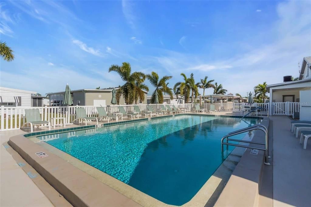 For Rent: $1,495 (2 beds, 2 baths, 900 Square Feet)