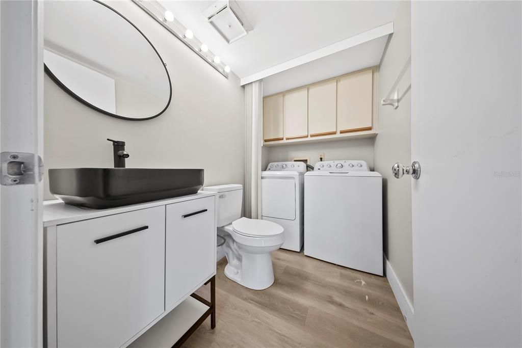 For Sale: $175,000 (2 beds, 2 baths, 1288 Square Feet)