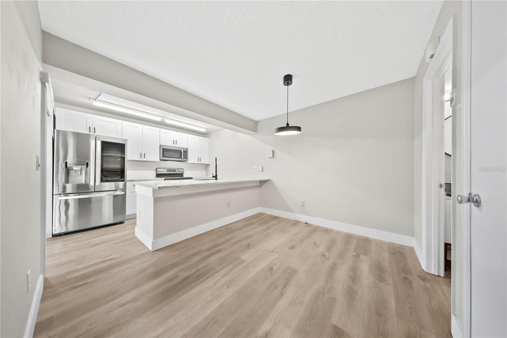 For Sale: $175,000 (2 beds, 2 baths, 1288 Square Feet)